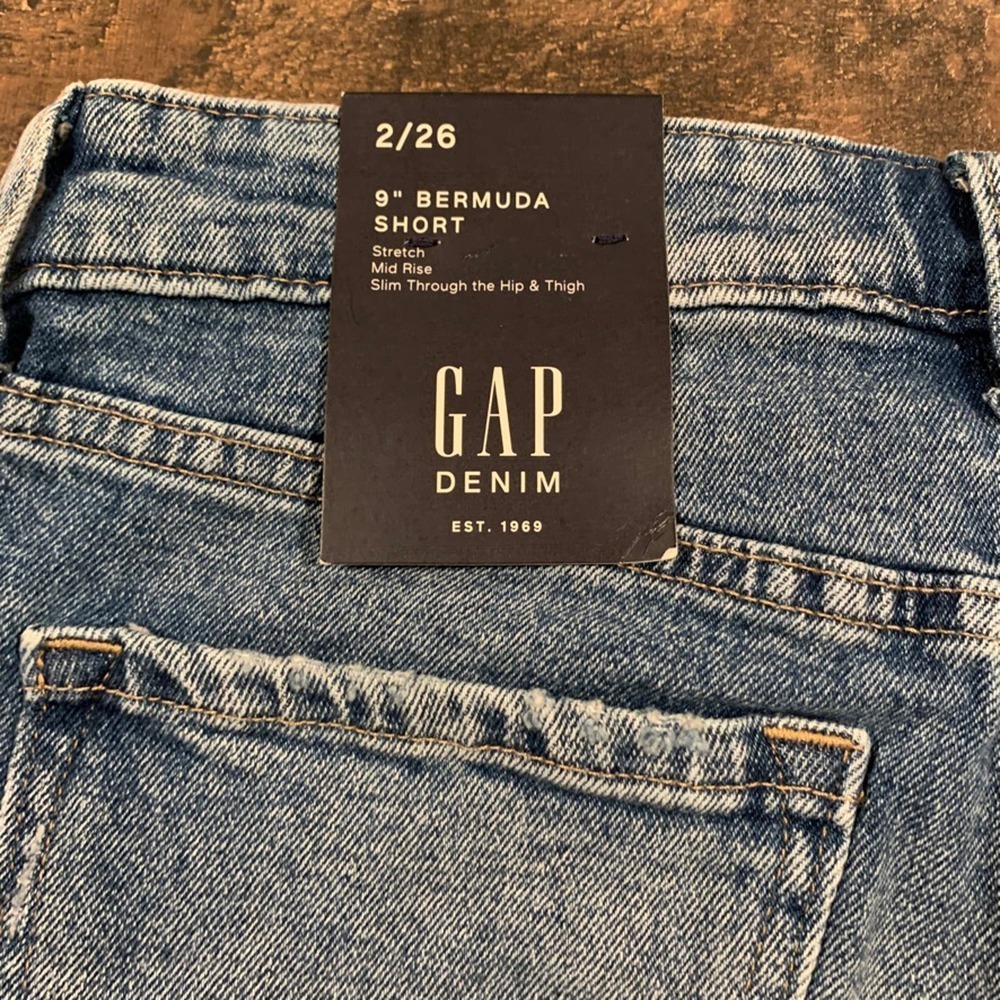 GAP 9" Bermuda Jean Shorts - Picture 7 of 8